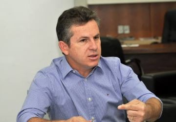 Mauro Mendes diz que "quando o governo falha, a oposição comemora" durante encontro com prefeitos