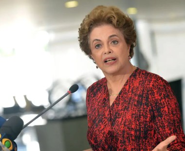 Dilma recebe alta do hospital e retoma presidência do banco do Brics